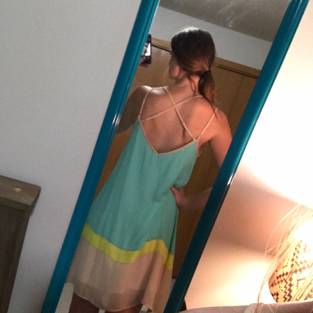 Color shift dress - Picture 2 of 3